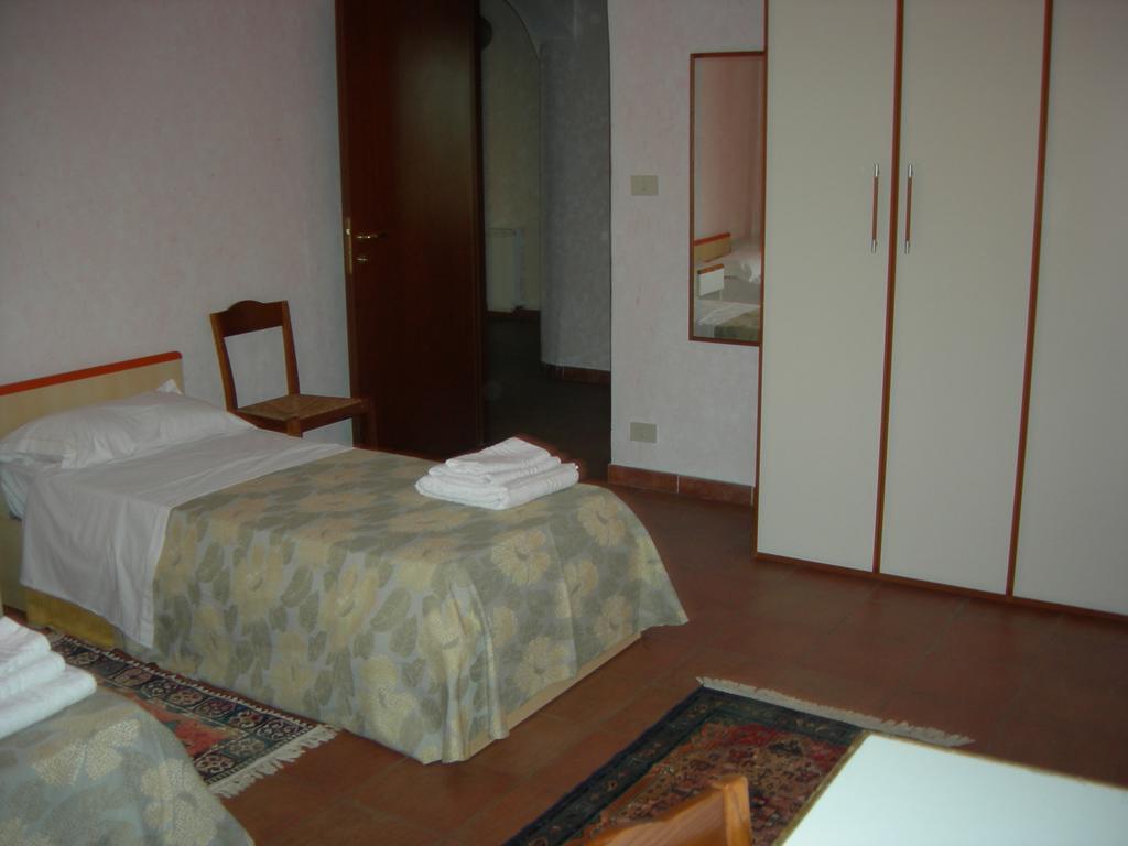 Vacanze Deaf Roma Habitación foto